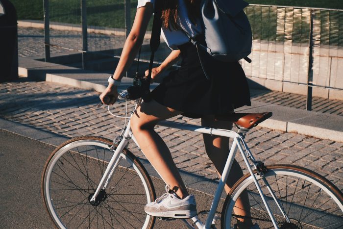 Balade à vélo autour de Strasbourg 1 woman riding white rigid bike