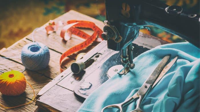 Atelier : création d'un livre en tissu 1 En tete